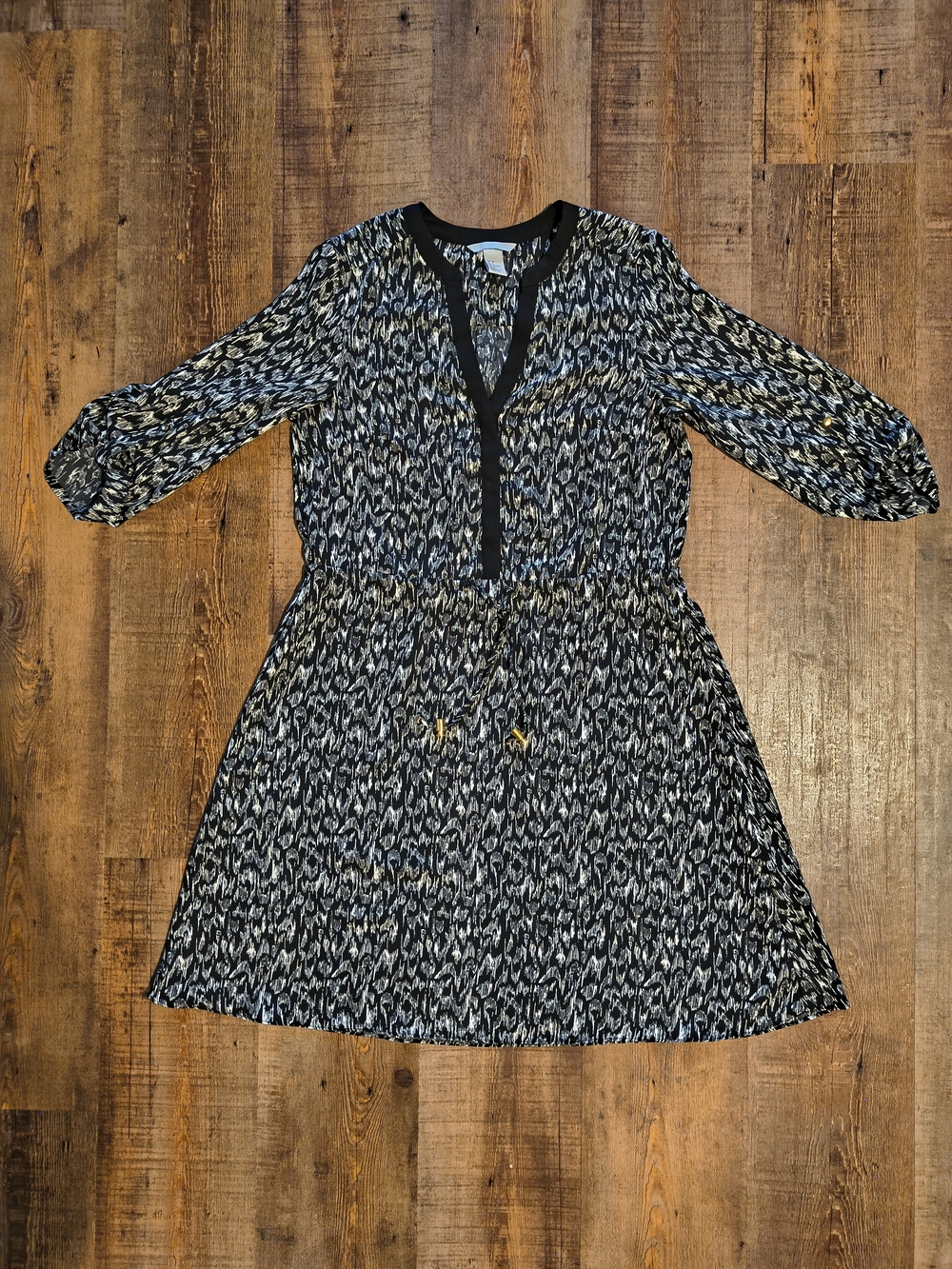 H&M Black White Patterned V Neck Drawstring Long Sleeved Midi Dress Size 6